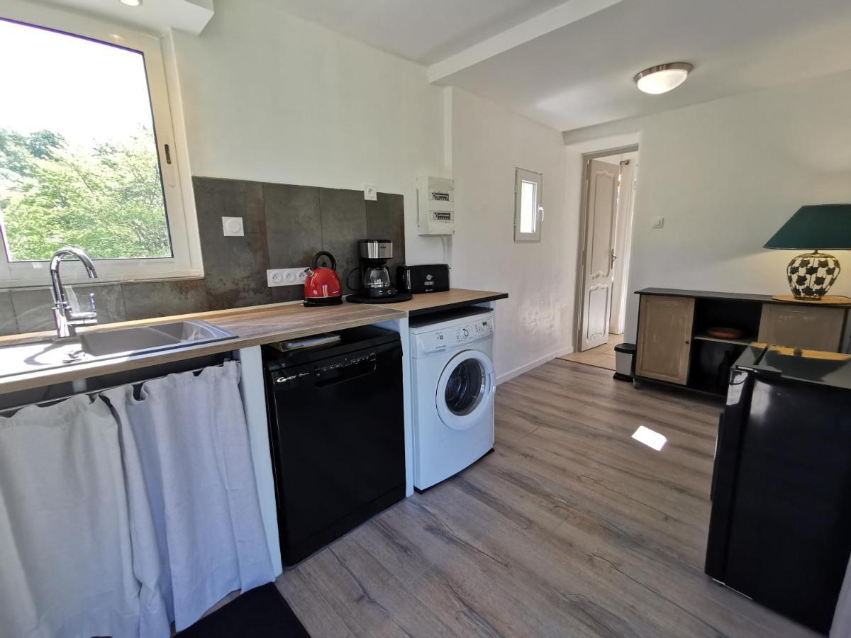 La Peyregoune, Logement En Pleine Nature Et Table D'Hotes Blieux Exteriör bild