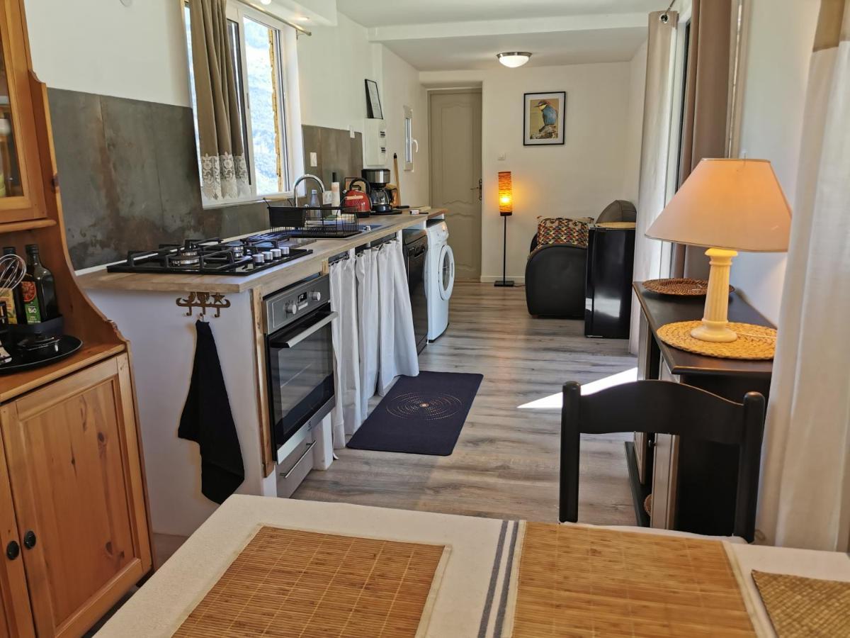 La Peyregoune, Logement En Pleine Nature Et Table D'Hotes Blieux Exteriör bild